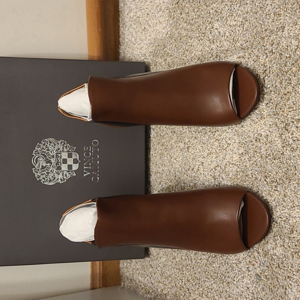 Vincent Camuta High Heels